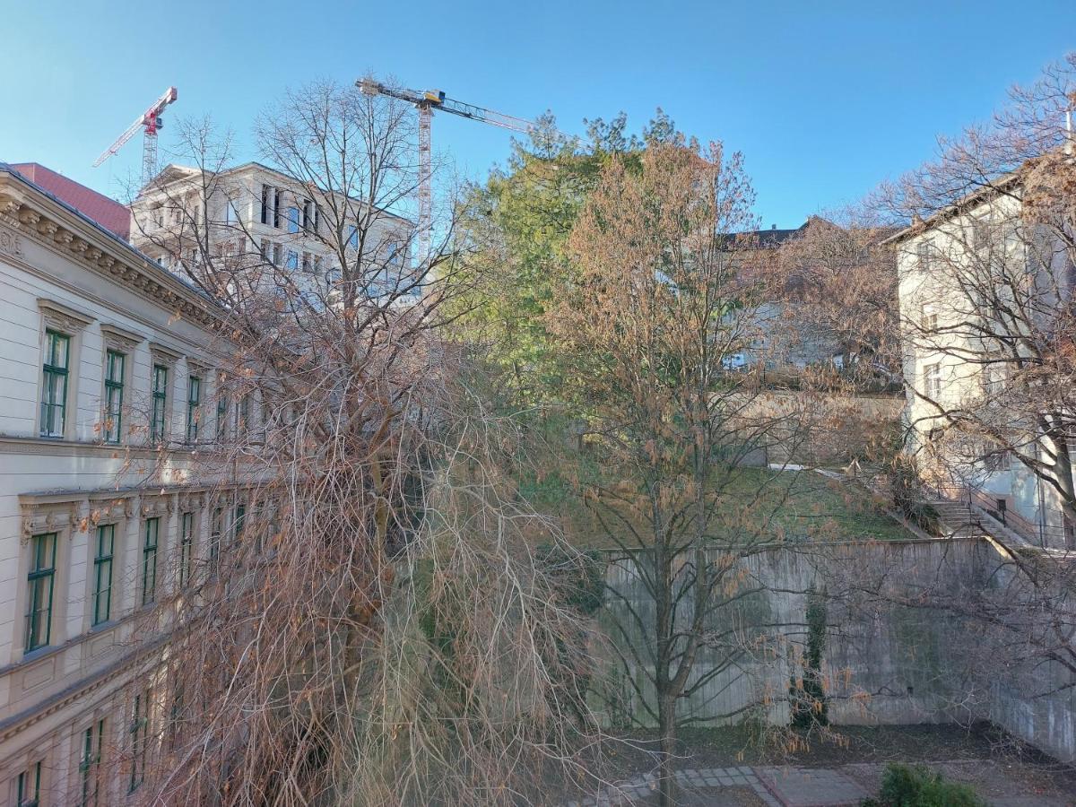 Sunny Studio At The Castle Budapeste Exterior foto