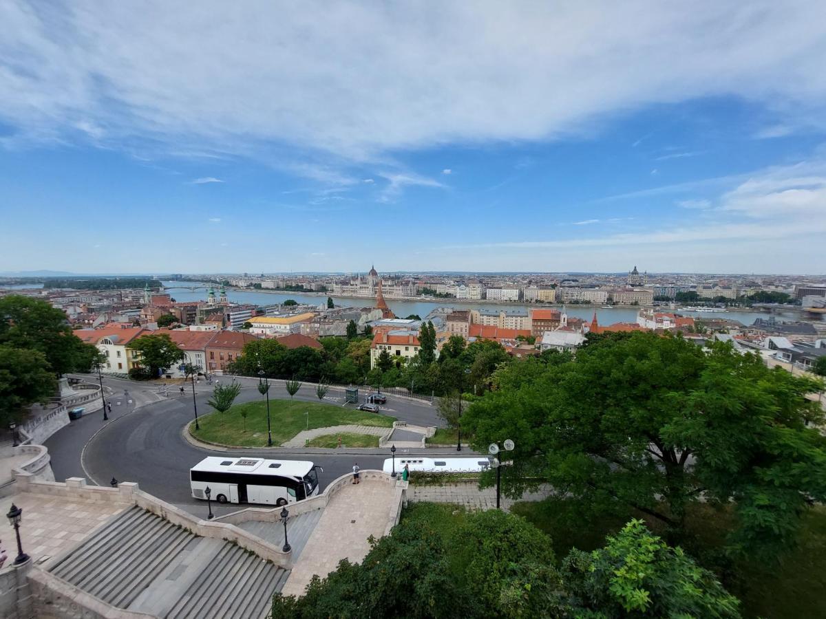 Sunny Studio At The Castle Budapeste Exterior foto